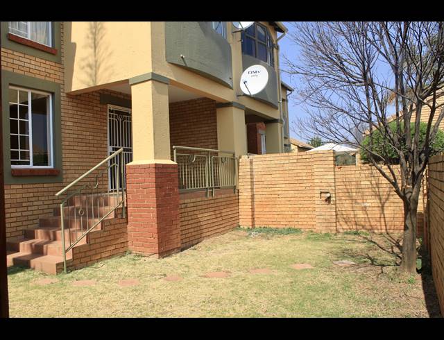 2 BEDROOM APARTMENT TO LET IN MOOIKLOOF RIDGE